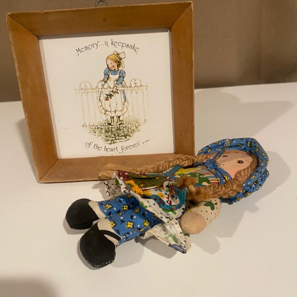 Vintage Holly Hobbie Doll &‎ Framed Picture Set - 6" Doll & 5.25" Frame - Picture 3 of 4